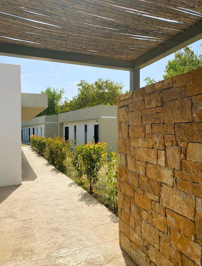 Mareleon Beach Resort Ofrínion Exterior foto